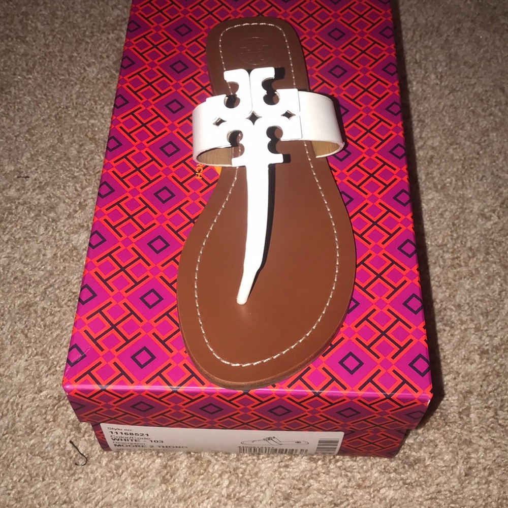 AUTHENTIC BRAND NEW TORY BURCH SANDAL
